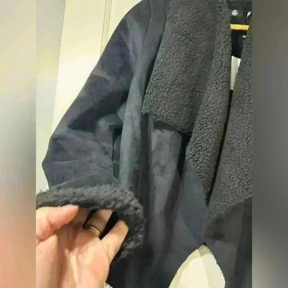 NWT Missguided Faux Shearling Waterfall Jacket Black - Picture 7 of 8